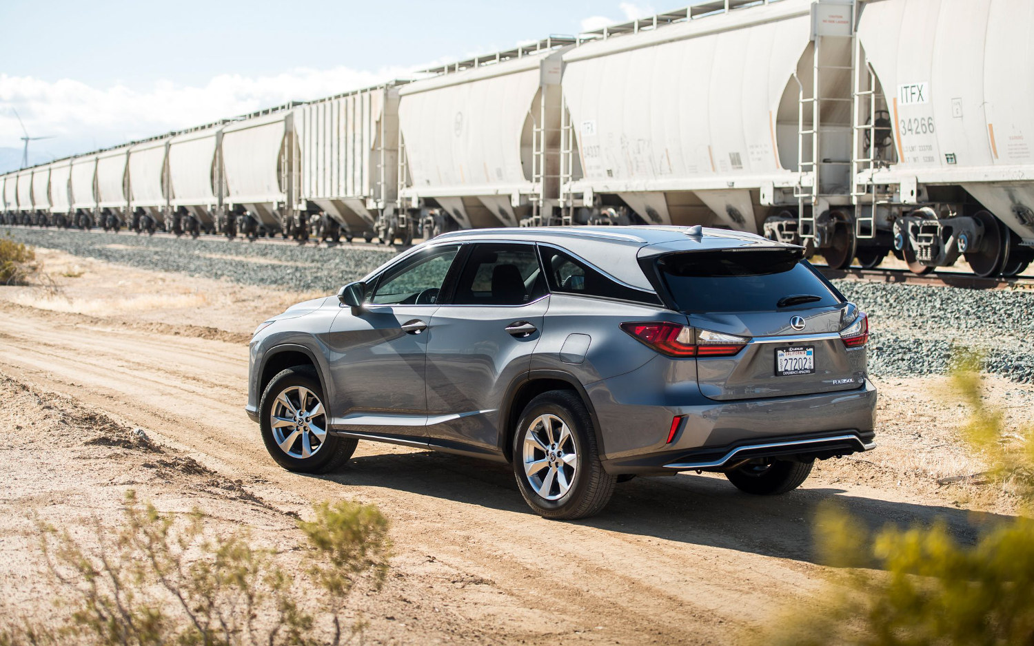 Comparison Lexus RX 350L Luxury 2018 Vs Acura MDX Base 2017 SUV 